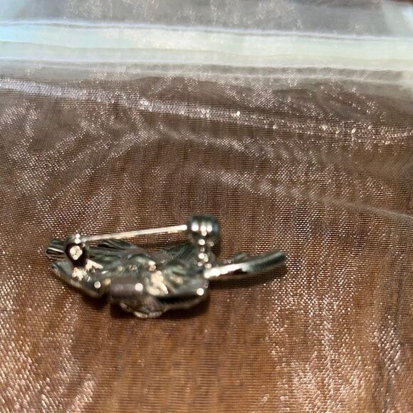 Vintage Elegant Silver Floral Crystal rhinestone  Brooch - Picture 3 of 4